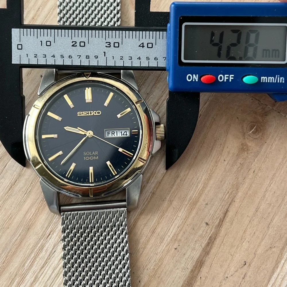 Seiko Solar Men’s Watch Black Dial New Stainless Weave Bracelet Day Date Windows